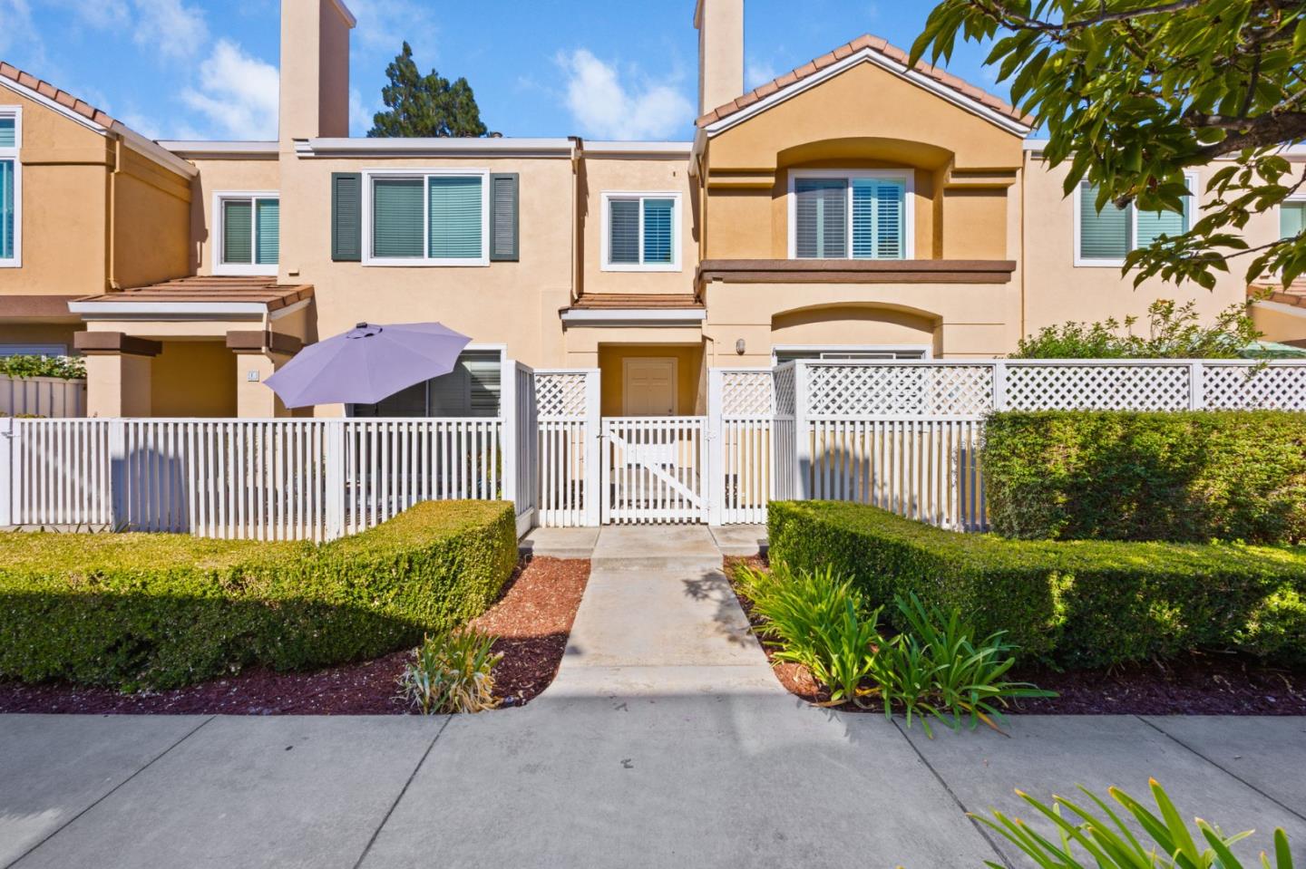 6953 Rodling Drive