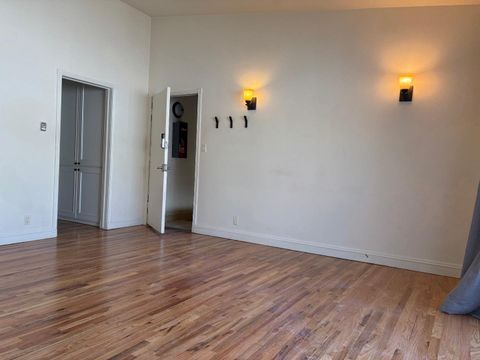 Tiny photo for 11719 Mayfield Avenue #6, LOS ANGELES, CA 90049 (MLS # ML82028407)
