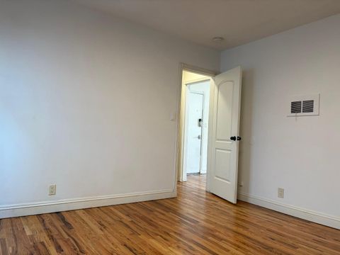 Tiny photo for 11719 Mayfield Avenue #6, LOS ANGELES, CA 90049 (MLS # ML82028407)