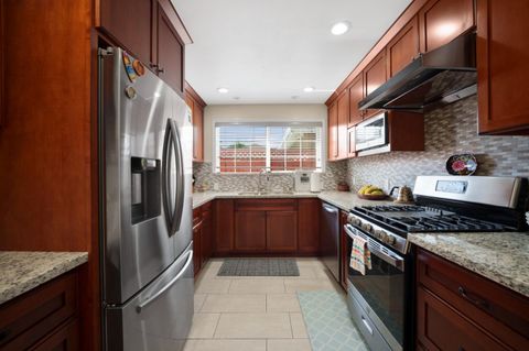 Tiny photo for 732 4th Avenue, REDWOOD CITY, CA 94063 (MLS # ML82037165)