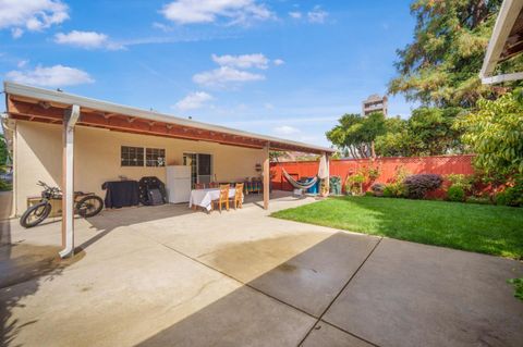 Tiny photo for 732 4th Avenue, REDWOOD CITY, CA 94063 (MLS # ML82037165)