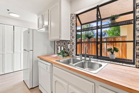 Tiny photo for 722 Ramona Street, PALO ALTO, CA 94301 (MLS # ML82060225)