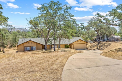 Tiny photo for 30159 Horseshoe Drive, Coarsegold, CA 93614 (MLS # ML82052431)