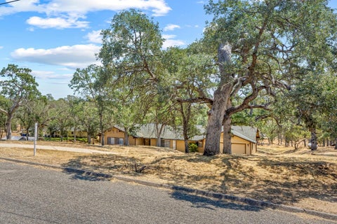 Tiny photo for 30159 Horseshoe Drive, Coarsegold, CA 93614 (MLS # ML82052431)