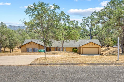Photo of 30159 Horseshoe Drive, Coarsegold, CA 93614 (MLS # ML82052431)