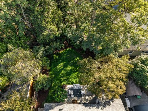 Tiny photo for 848 15th Avenue, MENLO PARK, CA 94025 (MLS # ML82024595)