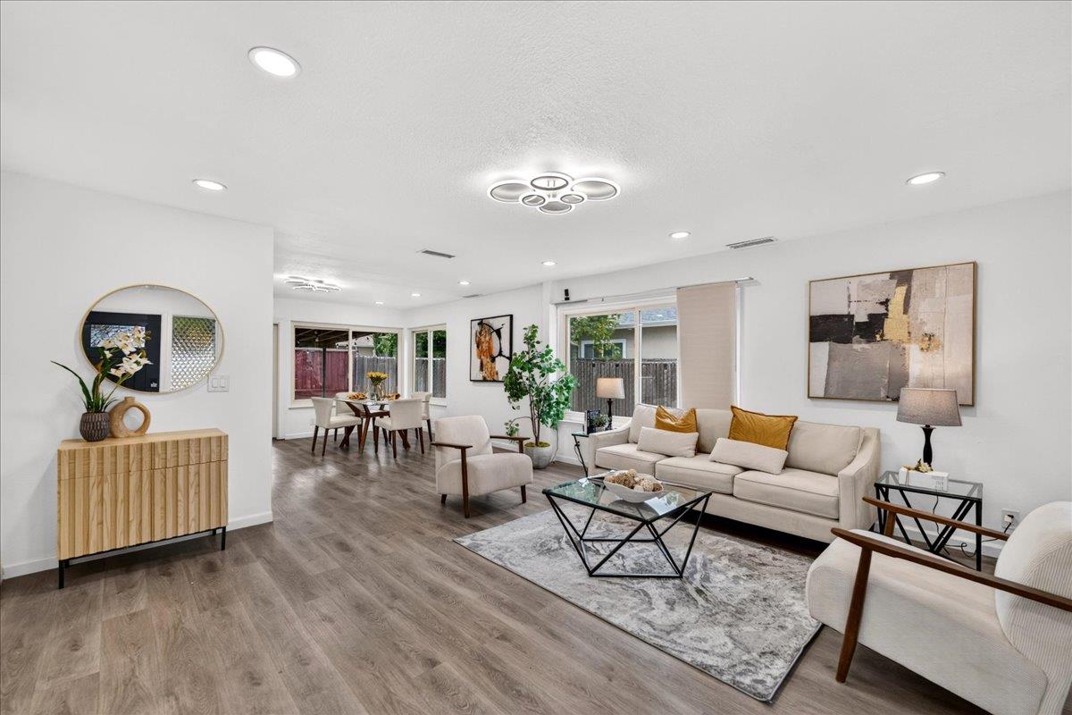 289 Martinvale Lane