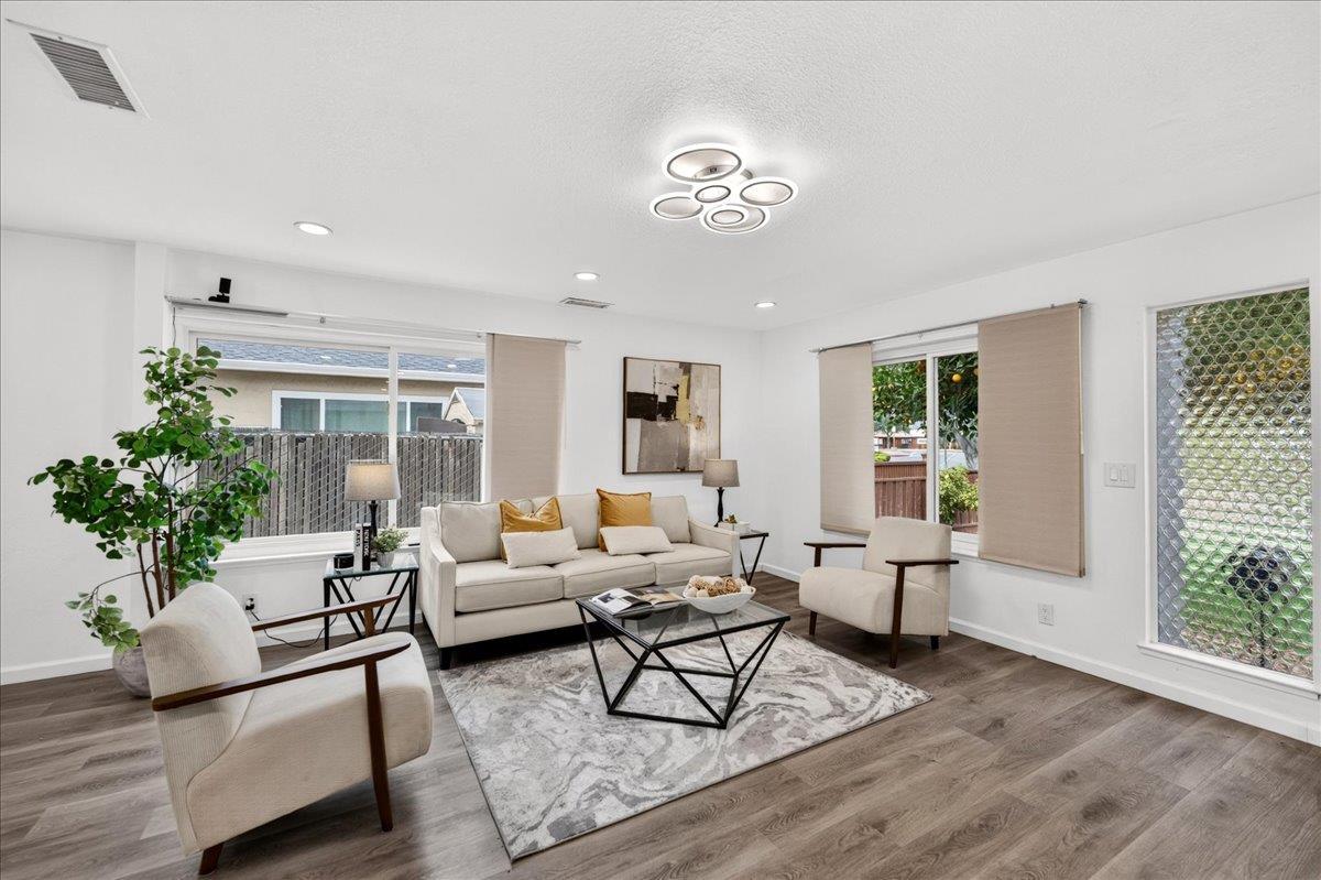 289 Martinvale Lane