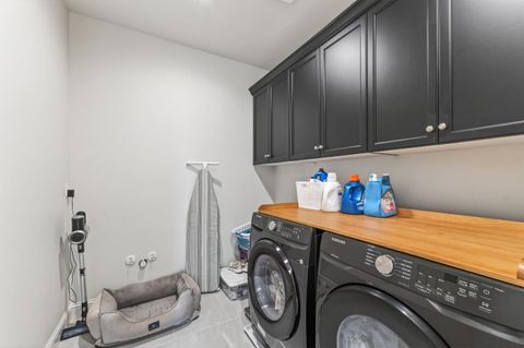 Tiny photo for 585 Santa Lucia Way, MARINA, CA 93933 (MLS # ML82029271)