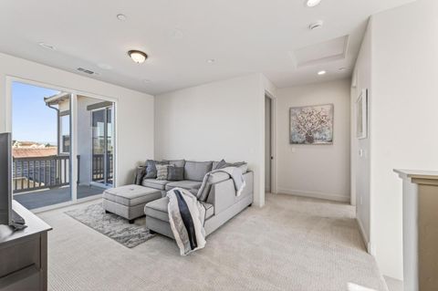 Tiny photo for 585 Santa Lucia Way, MARINA, CA 93933 (MLS # ML82029271)