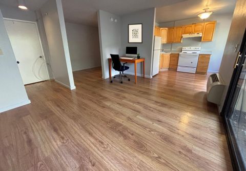 Tiny photo for 934 Kiely Boulevard #B, SANTA CLARA, CA 95051 (MLS # ML82027023)