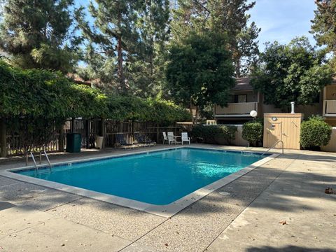 Tiny photo for 934 Kiely Boulevard #B, SANTA CLARA, CA 95051 (MLS # ML82027023)