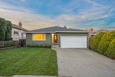 Photo of 3612 Reposo Way, BELMONT, CA 94002 (MLS # ML82030528)