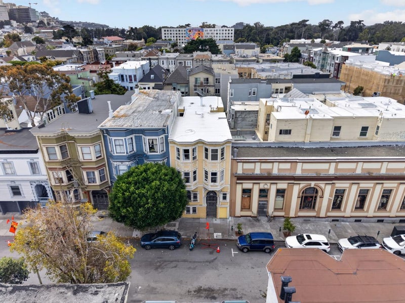 21 Belvedere Street