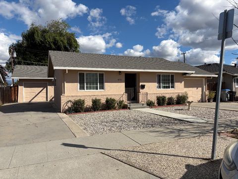 870 Leigh Avenue SAN JOSE CA 95128