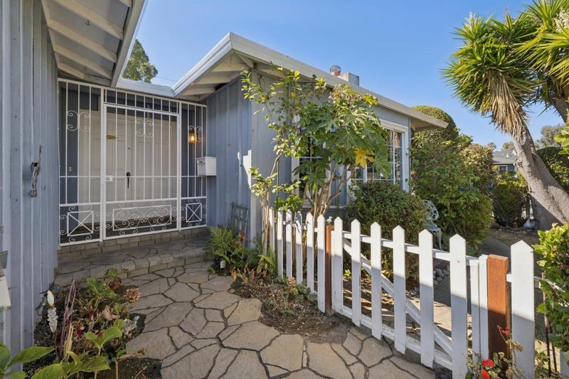 999 Lurline Drive
