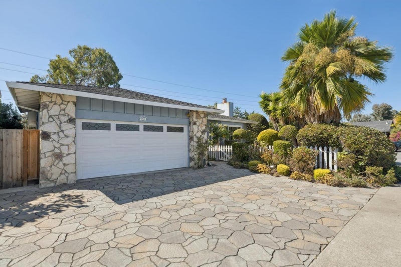 999 Lurline Drive