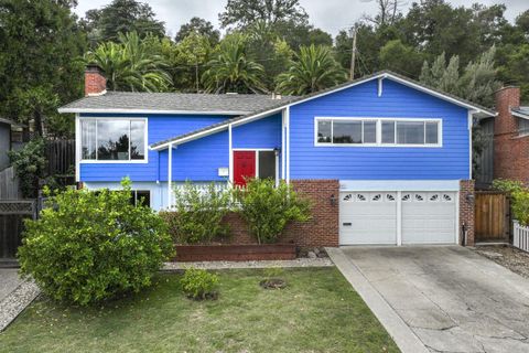 Photo of 3622 Farm Hill Boulevard, REDWOOD CITY, CA 94061 (MLS # ML82025077)