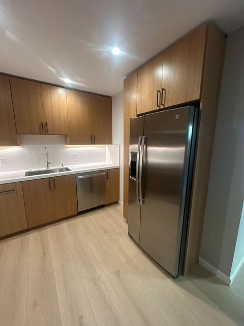 Tiny photo for 543 Everett Court, PALO ALTO, CA 94301 (MLS # ML82029347)