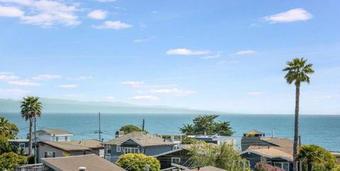 Photo of 423 Hillcrest Drive, Aptos, CA 95003 (MLS # ML82006609)