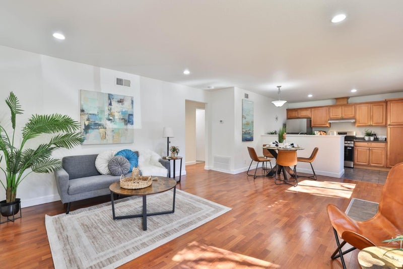 207 Coy Drive 1