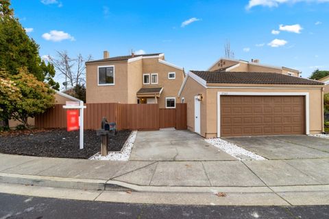 Photo of 2743 Gamble Court, Hayward, CA 94542 (MLS # ML82041233)