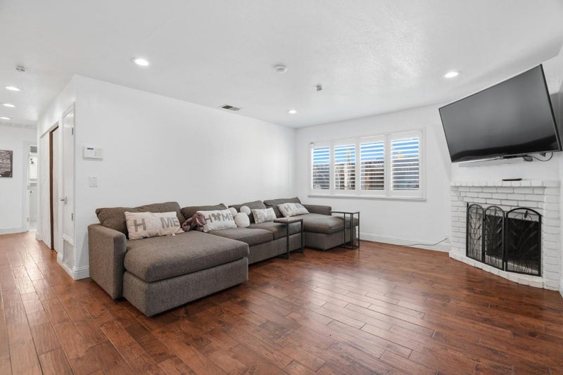 7821 Santa Barbara Drive