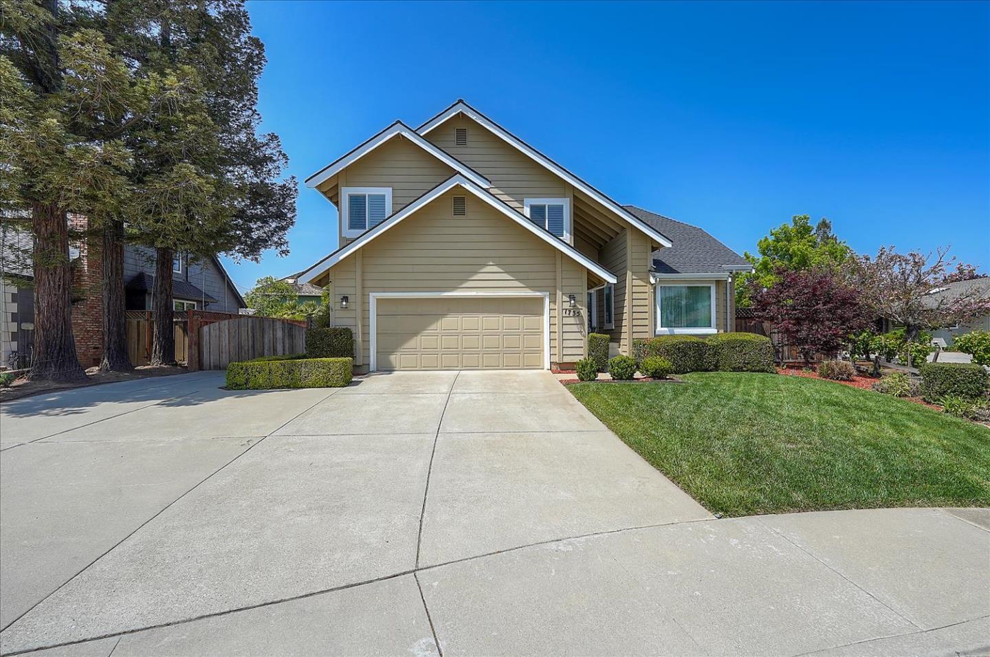 1735 Almond WAY