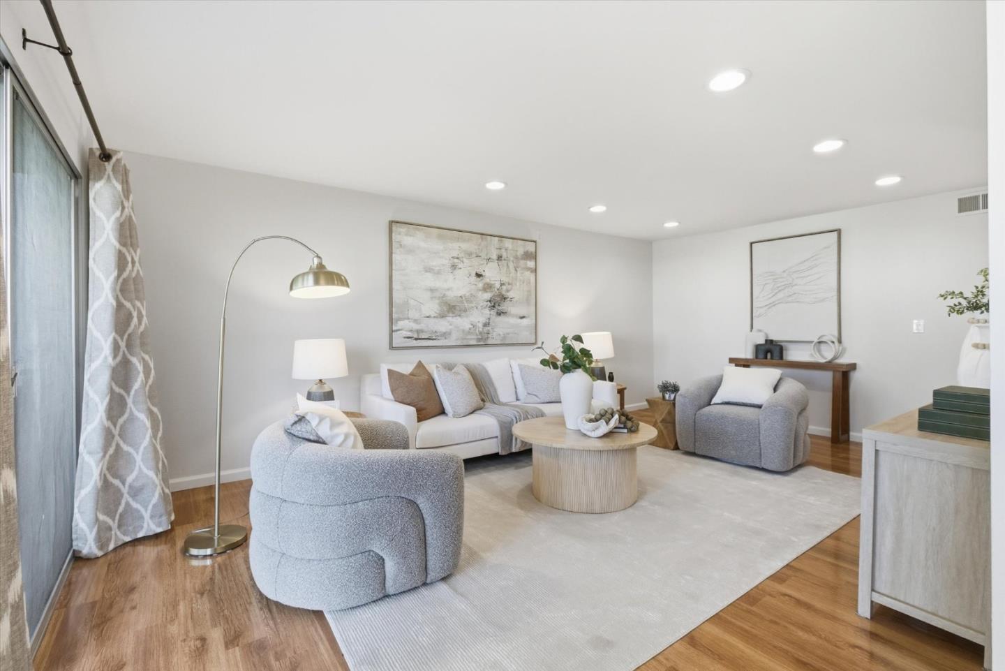 255 South Rengstorff Avenue 7