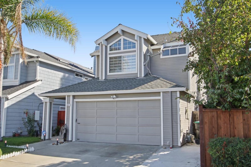 2211 Oakland Avenue