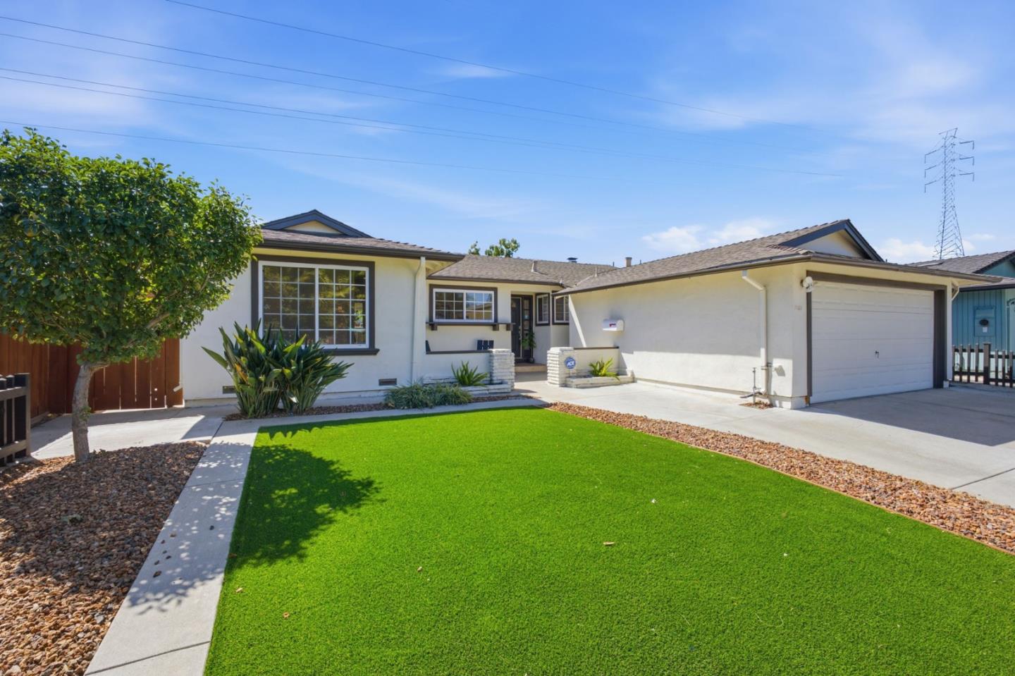 1052 Summerfield Drive