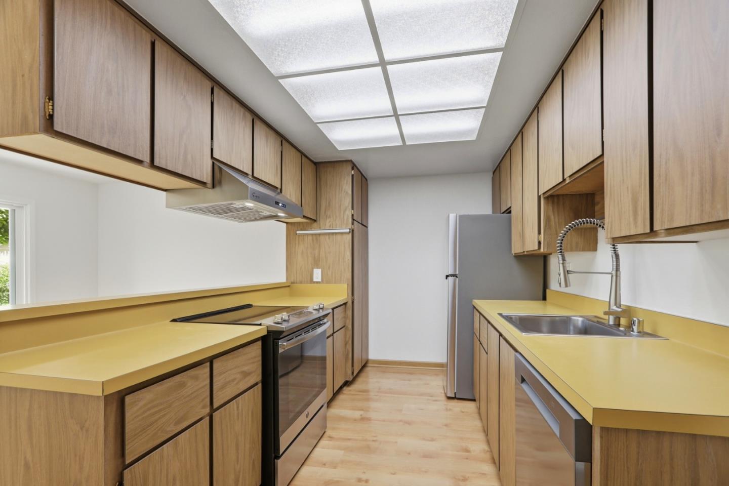 1249 Crescent Terrace