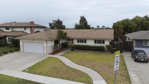 Tiny photo for 924 San Vincente Avenue, SALINAS, CA 93901 (MLS # ML82059440)