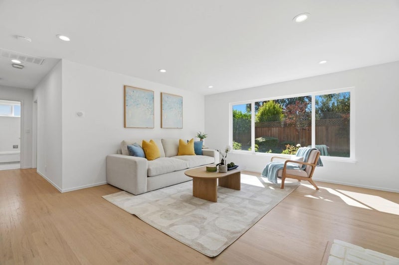 4886 Clarendon Drive