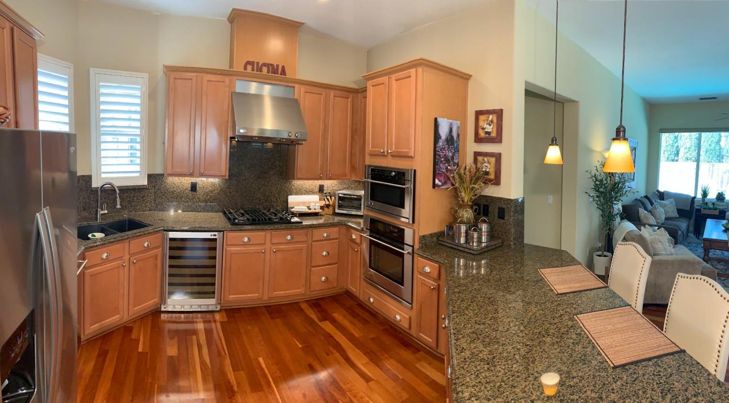 4037 Steamboat Cove Lane