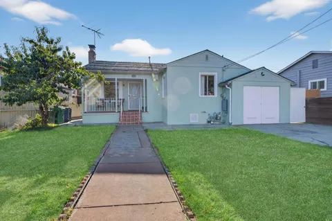 22133 Peralta St, Hayward, CA 94541 - #: ML82026307