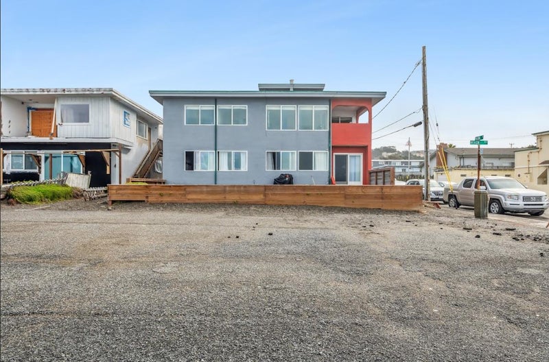 1 Paloma Avenue
