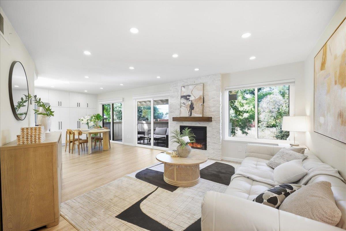 16133 Loretta Lane