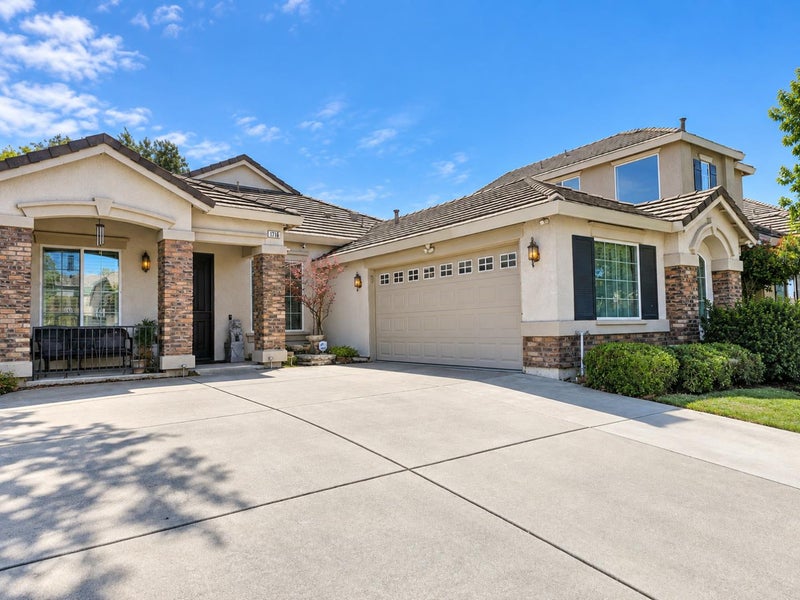 1716 Andrews Circle