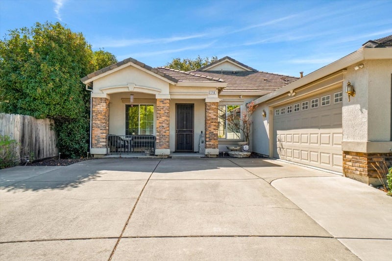 1716 Andrews Circle
