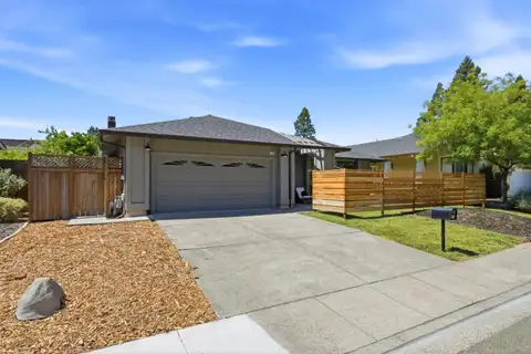 MLS: ML82052387