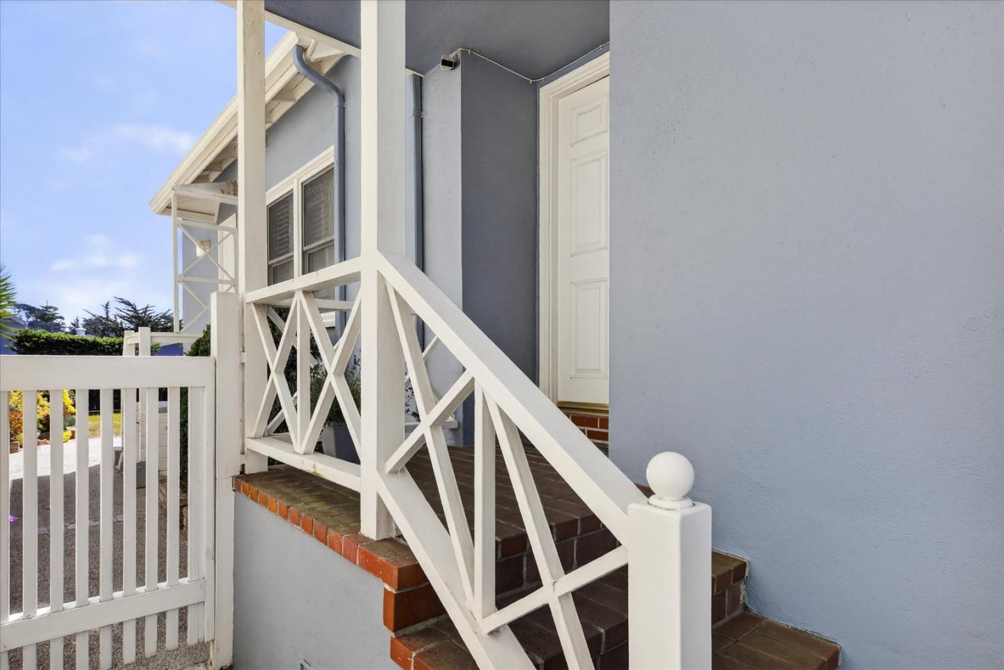 95 Lake Vista Avenue