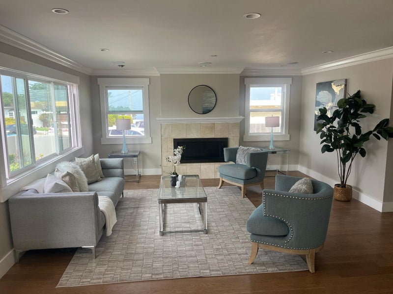 487 Manor Drive