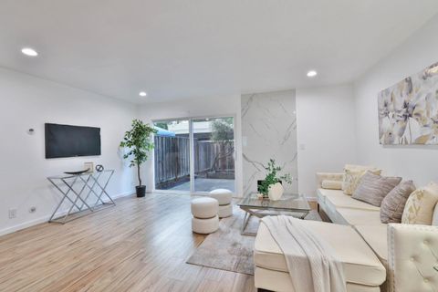 Tiny photo for 275 Chynoweth Avenue, SAN JOSE, CA 95136 (MLS # ML82035896)