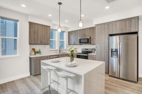 Tiny photo for 549 Yale Way, SAN JOSE, CA 95117 (MLS # ML82032285)