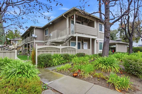 4970 Cherry Avenue Unit 203, San Jose, CA 95118 - #: ML82031682