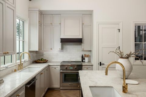 Tiny photo for 160 Waverley Street, PALO ALTO, CA 94301 (MLS # ML82021690)