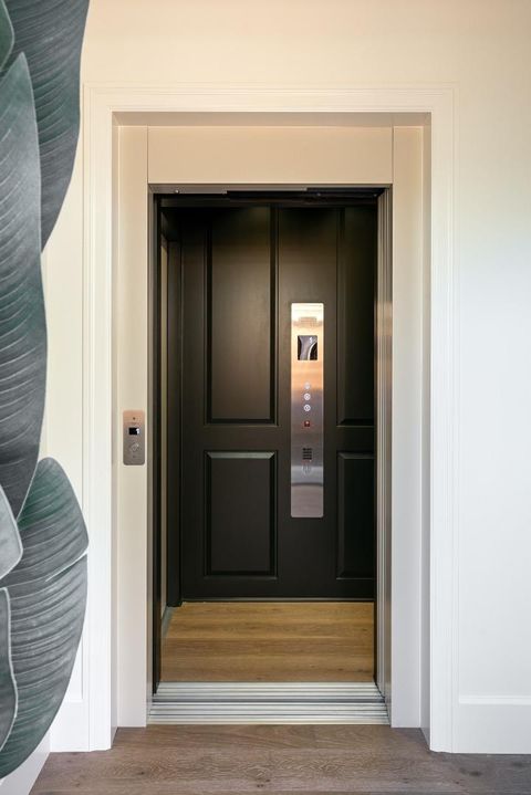 Tiny photo for 160 Waverley Street, PALO ALTO, CA 94301 (MLS # ML82021690)