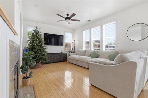 Tiny photo for 160 Trimble Court, GILROY, CA 95020 (MLS # ML82022591)