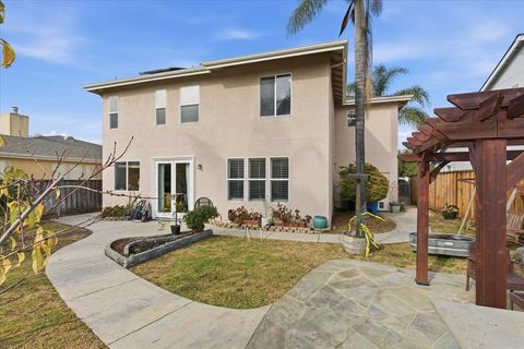 Tiny photo for 160 Trimble Court, GILROY, CA 95020 (MLS # ML82022591)